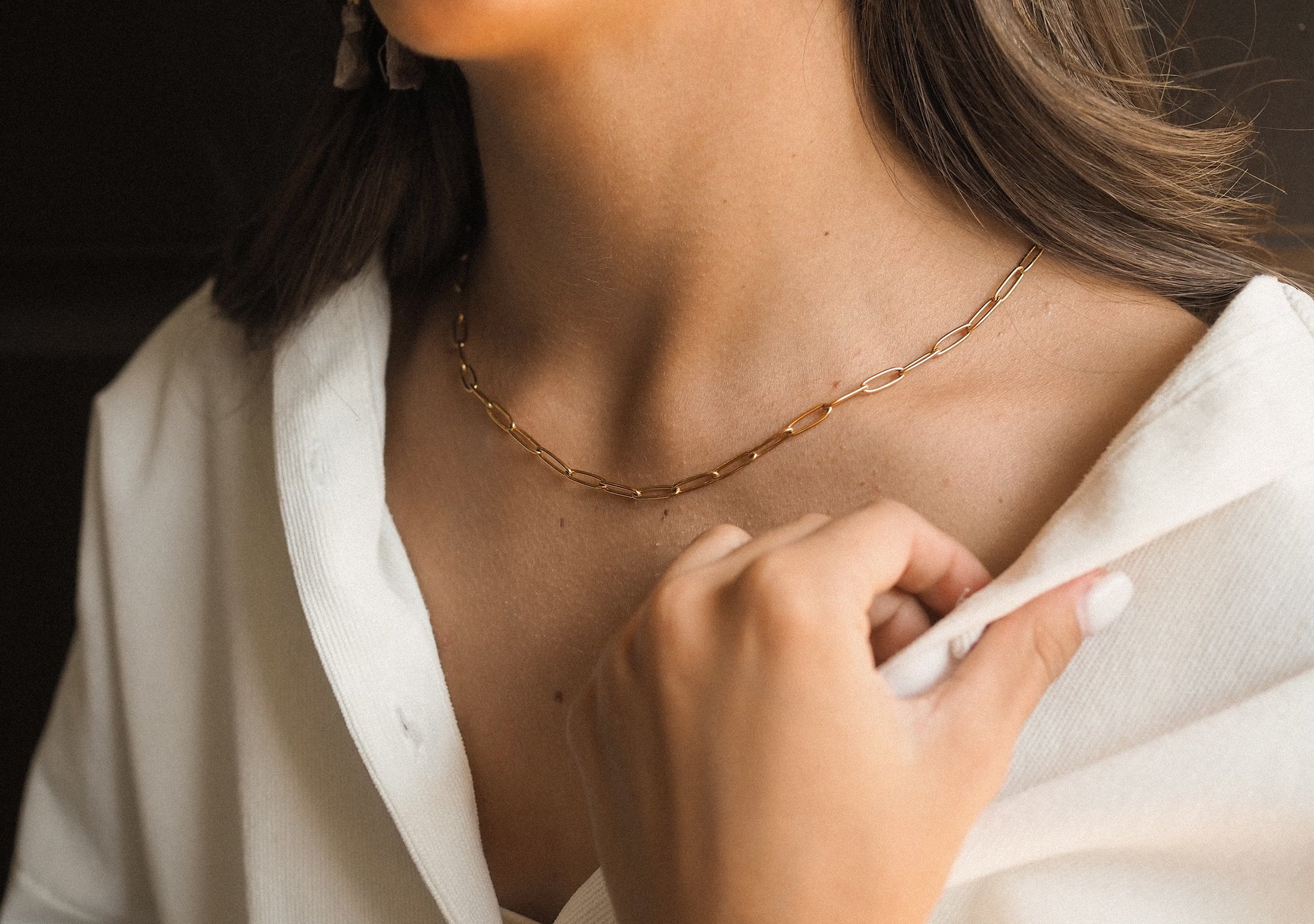 How to choose the right necklace for your neckline
