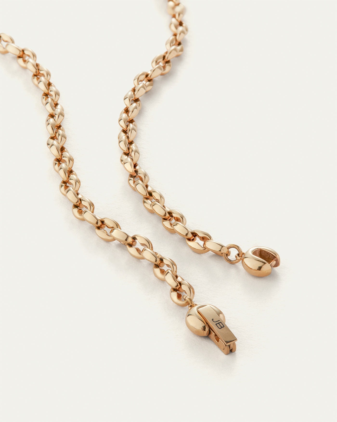 Dhani chain