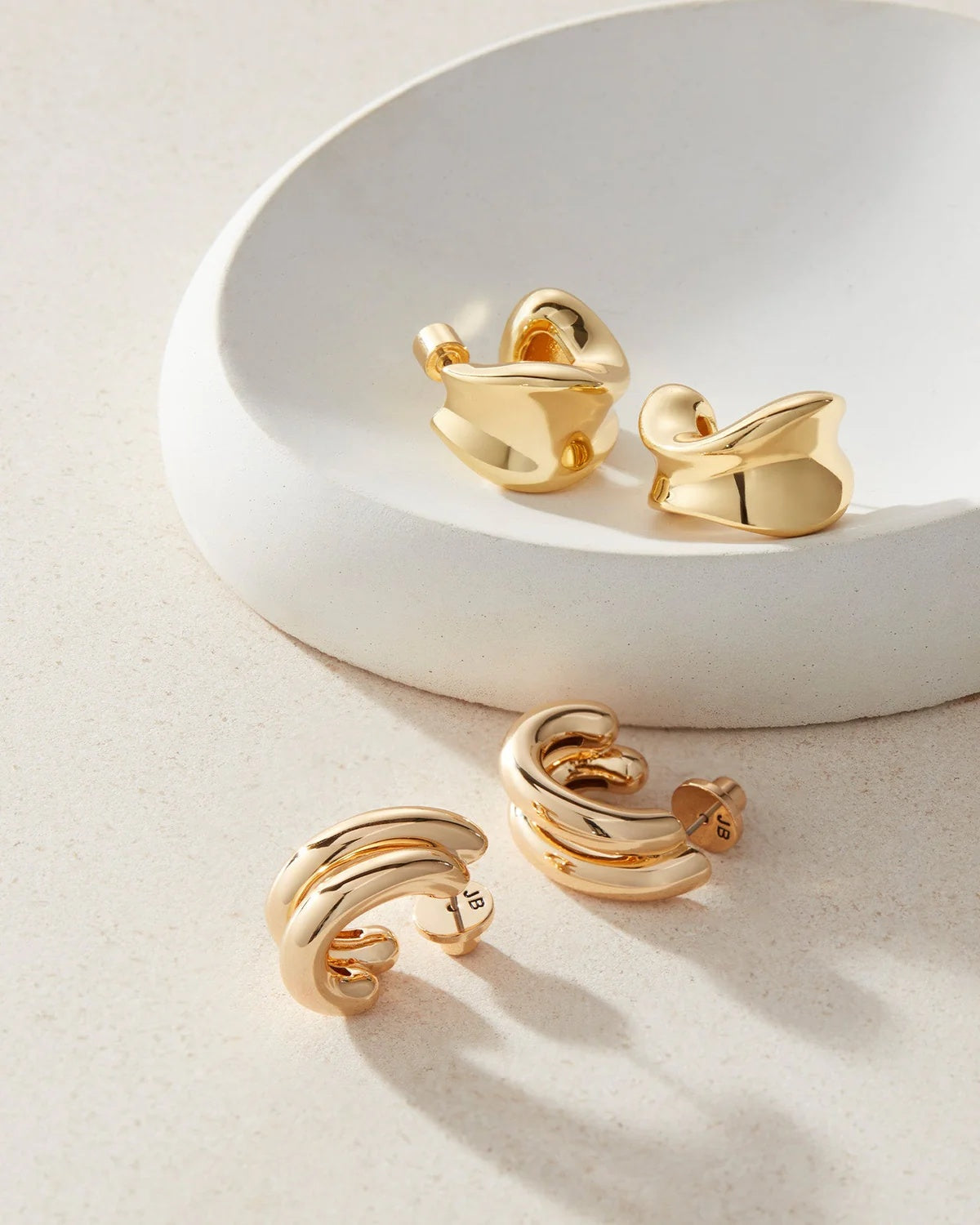 Classic stud earrings