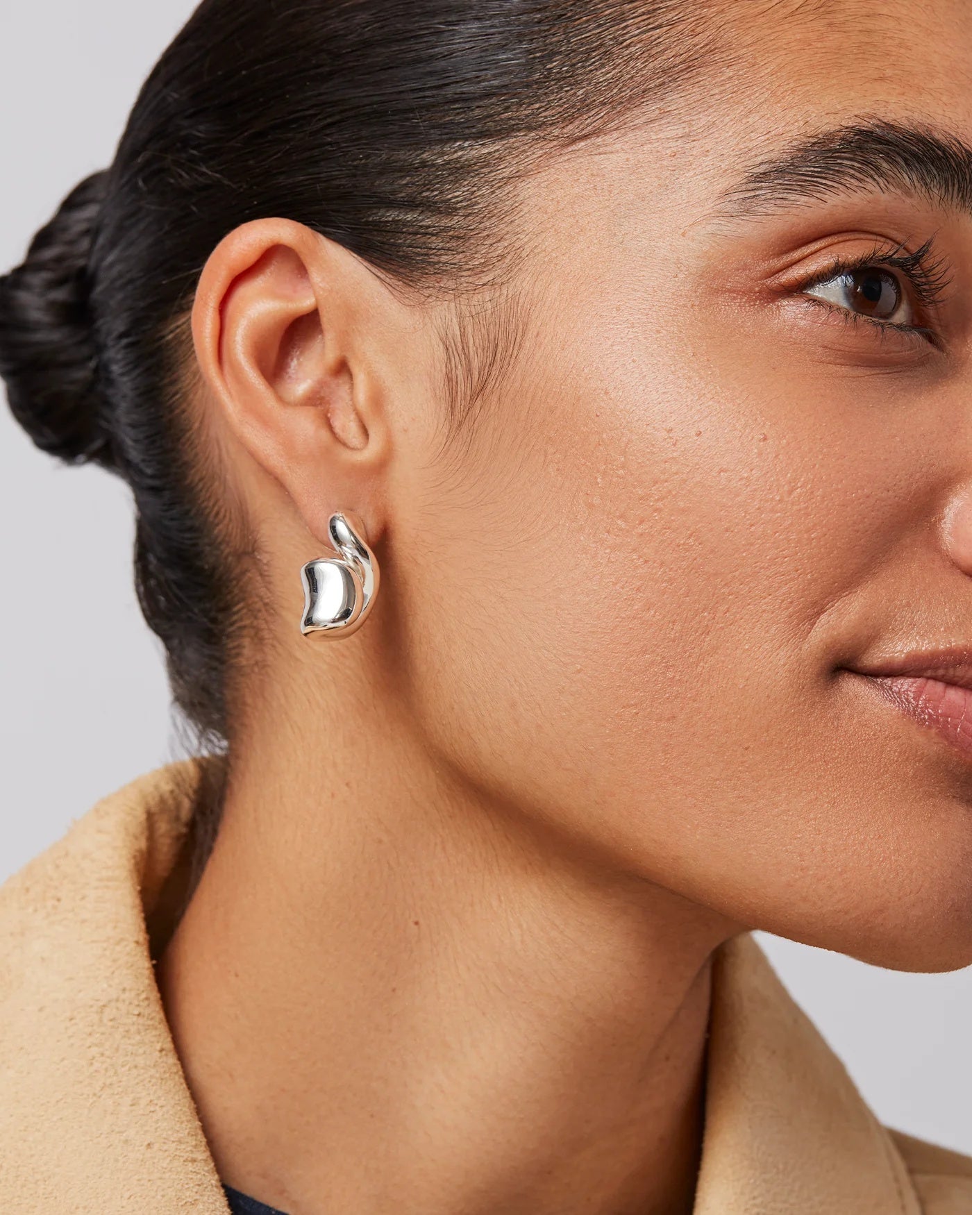 Aurora dculpted earrings